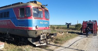 Stire din Eveniment : LOCOMOTIVĂ cuprinsă de flăcări, în Portul Constanța!