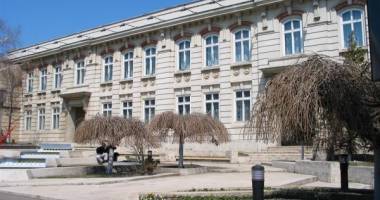 Stire din Cultură-Educație : Muzeul de Artă Constanța și-a redeschis porțile