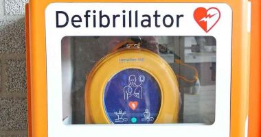 Stire din Social : Constanţa va avea defibrilatoare publice în zone de maxim trafic pietonal sau rutier