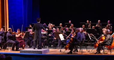 Stire din Cultură-Educație : Concert simfonic sub bagheta dirijoarei Stasie Gonikeberg, la Teatrul „Oleg Danovski”