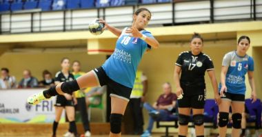 Stire din Sport : Handbal / Andreea Pintilie, de la CSU Neptun, sancţionată cu avertisment pentru comportare nesportivă