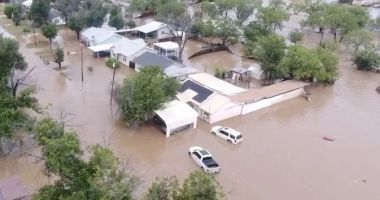 Inundaţii devastatoare în Texas: Cel puţin 24 de persoane au murit iar 20 de fete sunt date dispărute