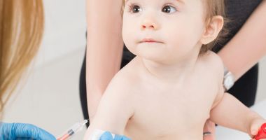 Stire din Social : Vaccinul anti-COVID de la Pfizer, pentru copiii între 6 luni şi 5 ani, în proces de aprobare