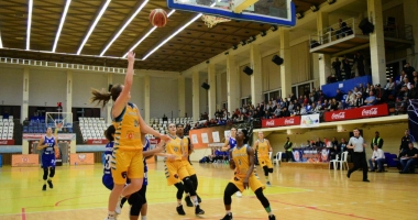 Galerie foto - CS Phoenix Constanța a câștigat derby-ul cu CSM Târgoviște