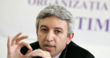 Stire din Eveniment : Dan Diaconescu va fi judecat din nou, astăzi, pentru șantaj