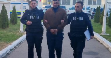 Stire din Eveniment : Tânăr din Constanța, arestat după ce a condus fără permis o mașină furată