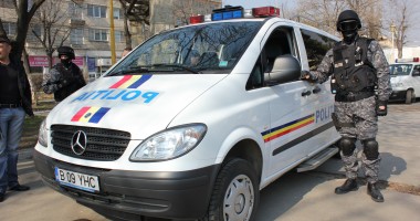 Stire din Eveniment : Polițiștii din Constanța, la ceas de sărbătoare