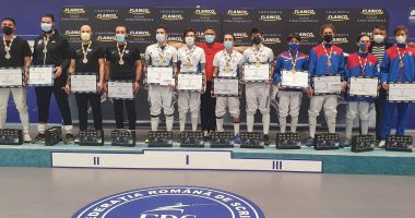 Stire din Sport : Scrimă / Echipa CSA Steaua București, campioana României la floretă