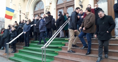 MAGISTRAȚII DIN CONSTANȚA PROTESTEAZĂ DIN NOU! - 1