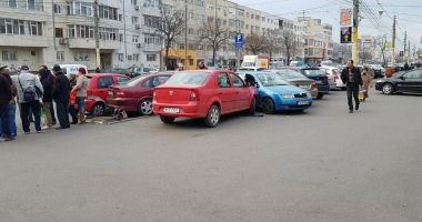 Galerie foto / Accident rutier cu 5 mașini implicate, la Constanța. Traficul este îngreunat între Dacia și Trocadero - 2