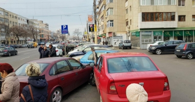 Galerie foto / Accident rutier cu 5 mașini implicate, la Constanța. Traficul este îngreunat între Dacia și Trocadero - 6