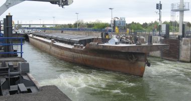 2.580 de unități navale au tranzitat canalele navigabile în primele zece luni din 2020 - 2