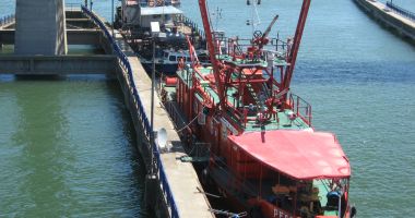 2.580 de unități navale au tranzitat canalele navigabile în primele zece luni din 2020 - 3