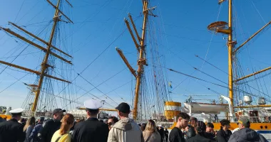 Aventura transatlantică a velierului „Mircea” a început! Cadeții s-au despărțit cu greu de cei dragi - 2