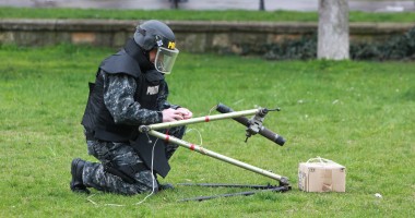 ZIUA POLIȚIEI ROMÂNE / Polițiștii constănțeni, aplaudați de copii - Galerie Foto - 2