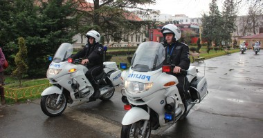 ZIUA POLIȚIEI ROMÂNE / Polițiștii constănțeni, aplaudați de copii - Galerie Foto - 3