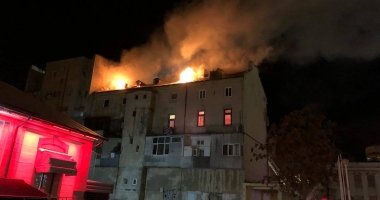 INCENDIU DEVASTATOR ÎN CENTRUL CONSTANȚEI! - 1