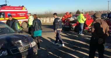 ACCIDENT RUTIER LA CONSTANȚA. O persoană este încarcerată! Elicopterul SMURD, la locul faptei - 3