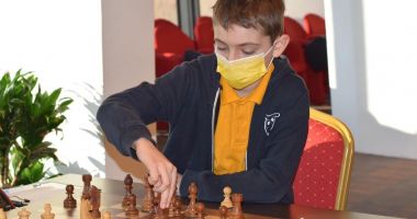 Stire din Sport : Şah / La doar 9 ani, Andrei Negrean, parcurs excelent la Openul Internaţional al României