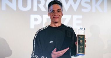 Stire din Sport : Olimpism / Câștigător al Premiului Piotr Nurowski! Cel mai bun tânăr sportiv din Europa e David Popovici