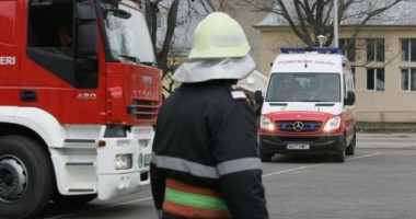 Stire din Eveniment : Bloc în flăcări, în Capitală! Oamenii au rămas captivi în propriile case