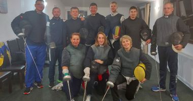 Stire din Sport : Scrimă / Antrenorii de la spadă și sabie s-au perfecţionat la Predeal