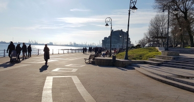 Vreme închisă, dar caldă, astăzi, la Constanța