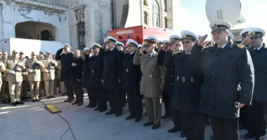 GALERIE FOTO / BOBOTEAZĂ. Mii de constănțeni, prezenți pe faleza Cazinoului. - 7