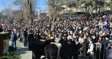 GALERIE FOTO / BOBOTEAZĂ. Mii de constănțeni, prezenți pe faleza Cazinoului. - 10