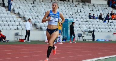 Stire din Sport : Atletism / Claudia Bobocea a câştigat cursa de 1.500 m, pe „Manchester Regional Arena”
