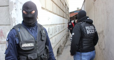 Stire din Eveniment : PERCHEZIȚII în Constanța la traficanți de droguri și proxeneți