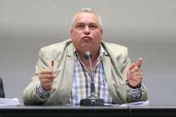 Stire din Politică-Administrație : Nicușor Constantinescu preferă să dea raportul pe blog, și nu pe site-ul oficial al Consiliului Județean