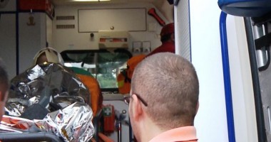 Stire din Eveniment : Explozie într-un bloc din centrul Constanței: de vină a fost o butelie de aragaz!