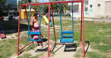 GALERIE FOTO / Locuri de joacă sau capcane pentru copii? - 7
