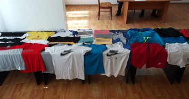 Chilipiruri vândute pe plaja din Eforie Nord, confiscate de jandarmi - 2