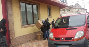 UPDATE. Galerie foto. Lovitură dată BIȘNIȚEI DE ȚIGĂRI din Constanța - 3