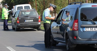 RAZIE DE AMPLOARE / Sute de șoferi trași pe dreapta pe strada Eliberării (GALERIE FOTO) - 2