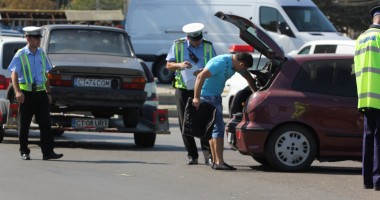 RAZIE DE AMPLOARE / Sute de șoferi trași pe dreapta pe strada Eliberării (GALERIE FOTO) - 3