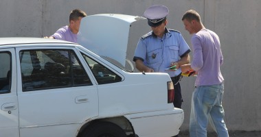 RAZIE DE AMPLOARE / Sute de șoferi trași pe dreapta pe strada Eliberării (GALERIE FOTO) - 4