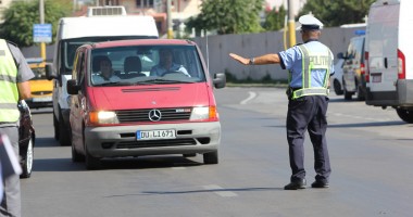 RAZIE DE AMPLOARE / Sute de șoferi trași pe dreapta pe strada Eliberării (GALERIE FOTO) - 5