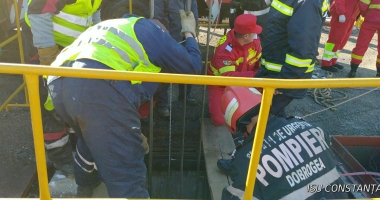 Galerie FOTO-VIDEO. Bărbat din Ovidiu, căzut într-un puț de 15 metri - UPDATE - 3