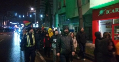 Galerie foto / PROTESTE ȘI LA CONSTANȚA: "PSD, CIUMA ROȘIE!" - 14