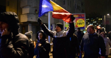 Galerie foto / PROTESTE ȘI LA CONSTANȚA: "PSD, CIUMA ROȘIE!" - 26