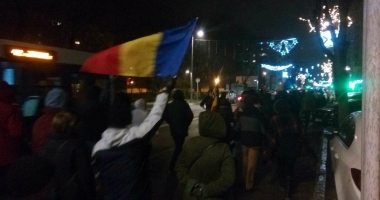 Galerie foto / PROTESTE ȘI LA CONSTANȚA: "PSD, CIUMA ROȘIE!" - 11
