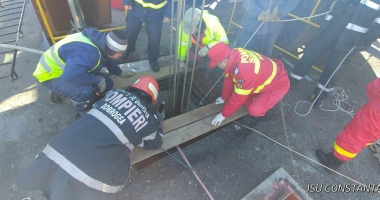 Galerie FOTO-VIDEO. Bărbat din Ovidiu, căzut într-un puț de 15 metri - UPDATE - 4