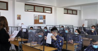Stire din Cultură-Educație : Elevi militari se întrec în cunoștințe de cultură generală