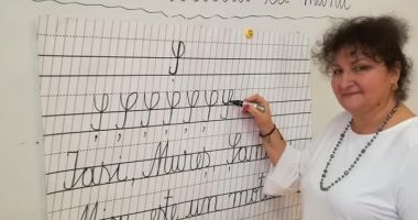Stire din Cultură-Educație : 23 ianuarie - Ziua Scrisului de Mână