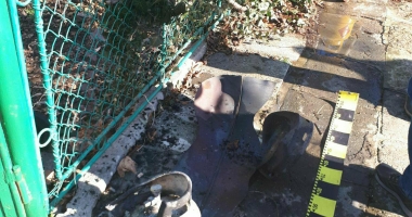 GALERIE FOTO / Victima arsă în explozia din Eforie Nord, intubată. Este în drum spre spital - 4