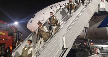 Stire din Eveniment : GALERIE FOTO. "Militarii francezi sunt bineveniți în România, apreciem eforturile lor"