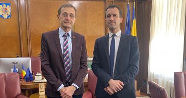 Stire din Cultură-Educație : Directorul general al Institutului Francez din România a vizitat Academia Română